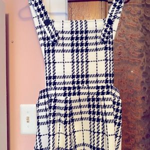 BRAND NEW BLACK & WHITE PLAID JUMPER!!!